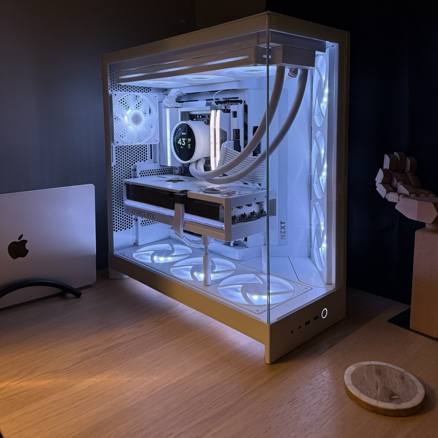 Matthew Hughes' custom white Windows PC build